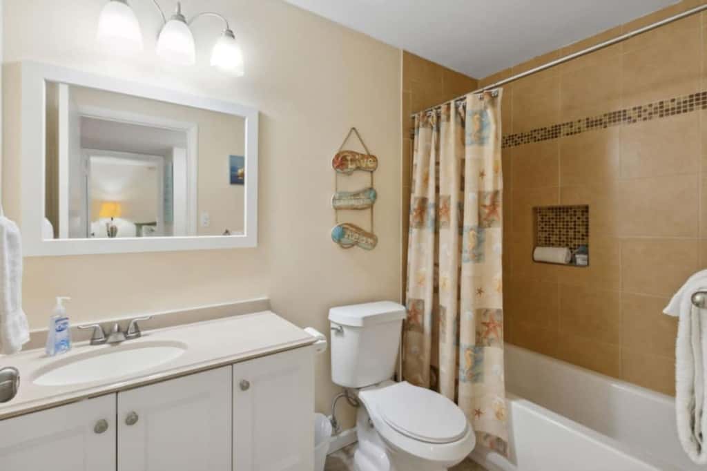 Sand Dollar Villas 102 - Beauty and the Beach