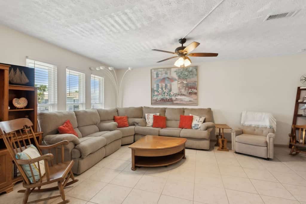 New Listing - 3BR Condo w/ Pool | Walk to Beach