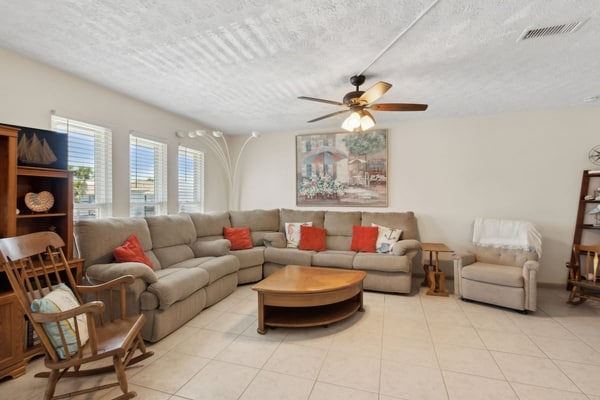 New Listing - 3BR Condo w/ Pool | Walk to Beach