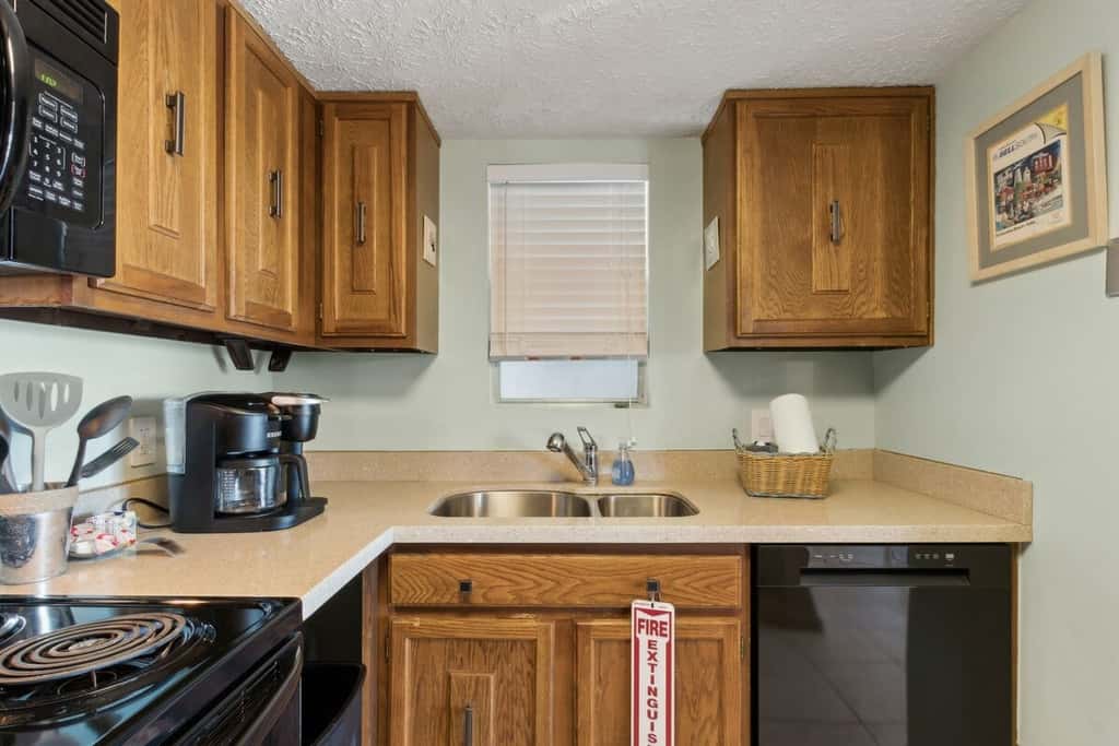 Lighthouse Landing · New Listing - 3BR Condo w/ Pool | Walk to B