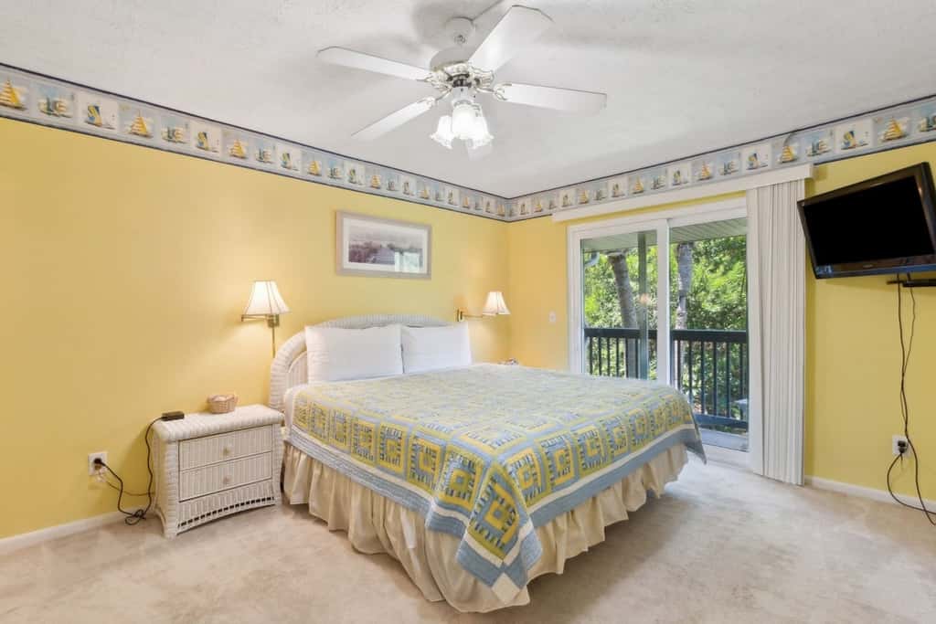 Lighthouse Landing · New Listing - 3BR Condo w/ Pool | Walk to B