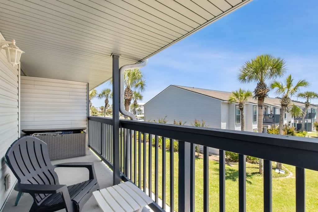 Lighthouse Landing · New Listing - 3BR Condo w/ Pool | Walk to B