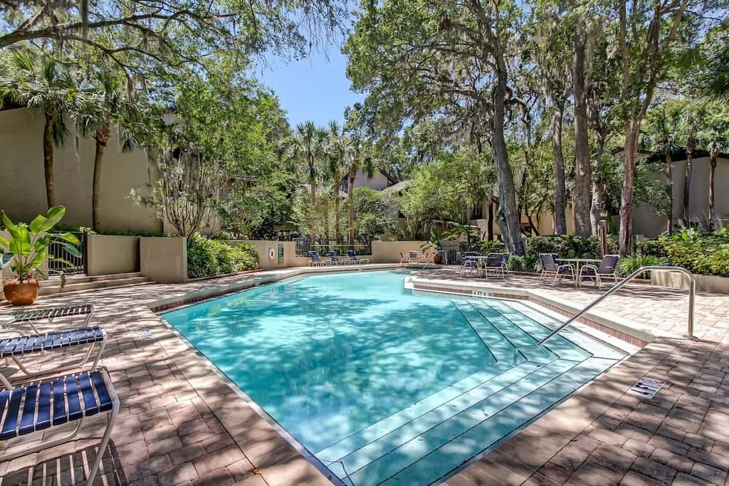 Omni Courtside Escape · Omni Condo • Pool • Walk to Beach