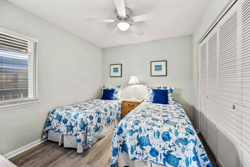 Sand Dollar Seaview Escape · Top Floor • Beach Access • Pool