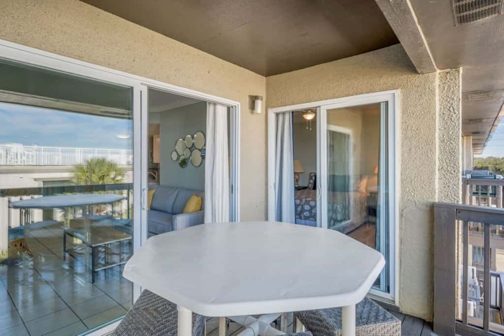 Sand Dollar Seaview Escape · Top Floor • Beach Access • Pool