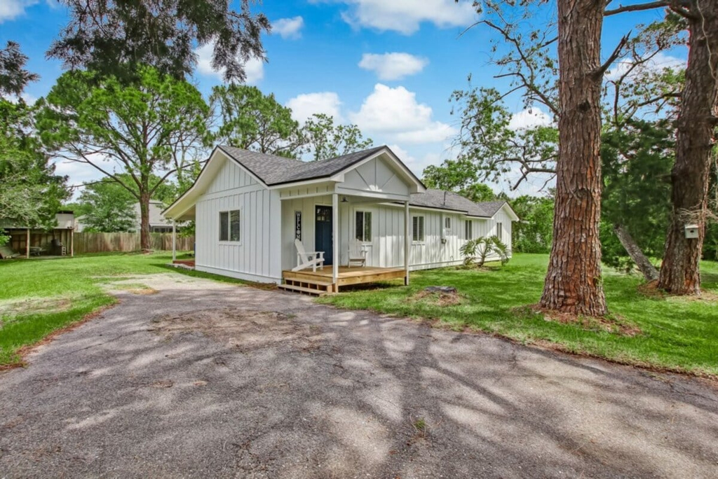 757 Kenneth Crt