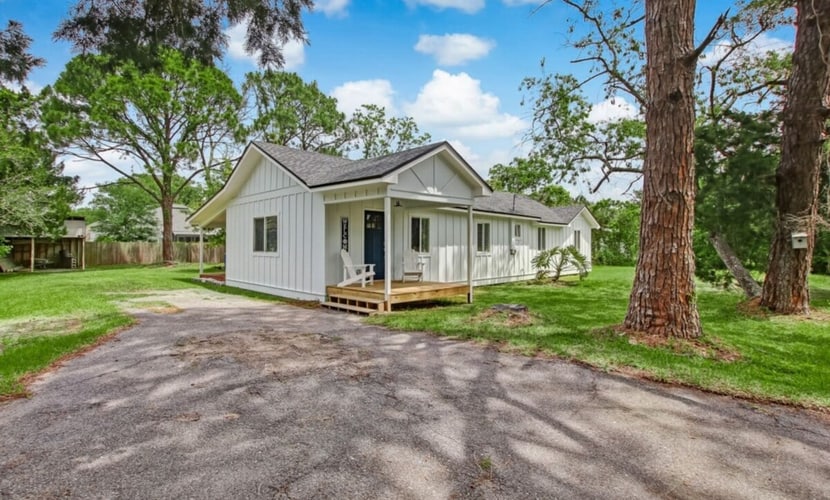 4BR Retreat • Fire Pit • 1 Mile to Beach