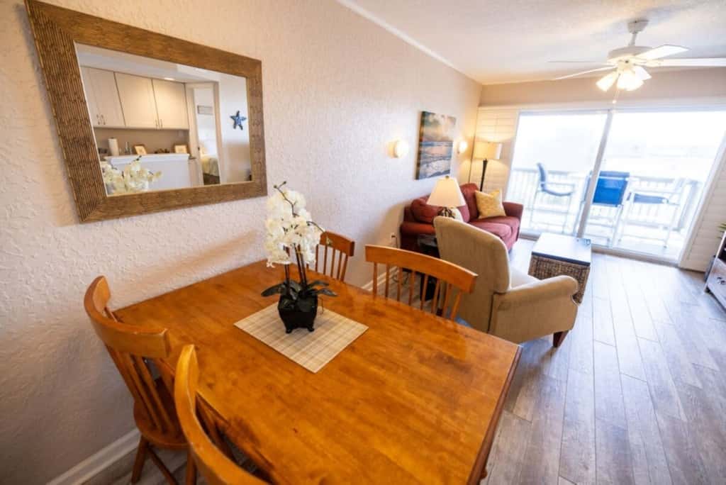 Southern Comfort  · Amelia Island Ocean View + Pool | Top Floor