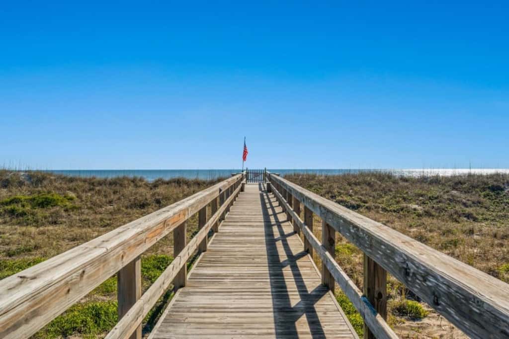 Southern Comfort  · Amelia Island Ocean View + Pool | Top Floor