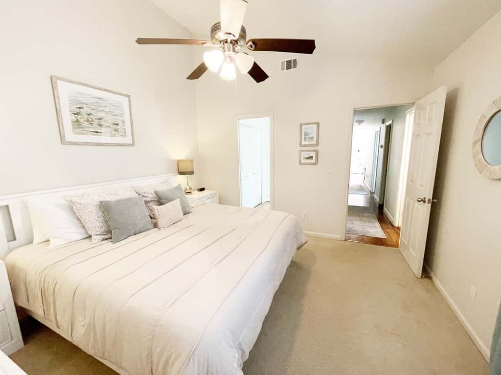 The SandPiper · Dog-Friendly 3BR • Walk to Beach • Pool