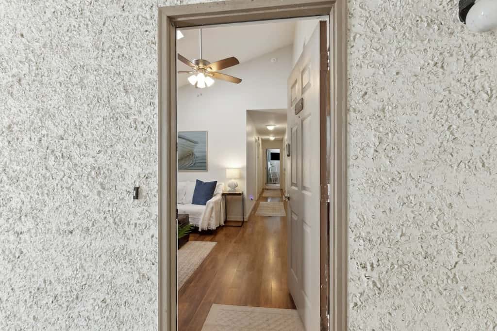 The SandPiper · Dog-Friendly 3BR • Walk to Beach • Pool