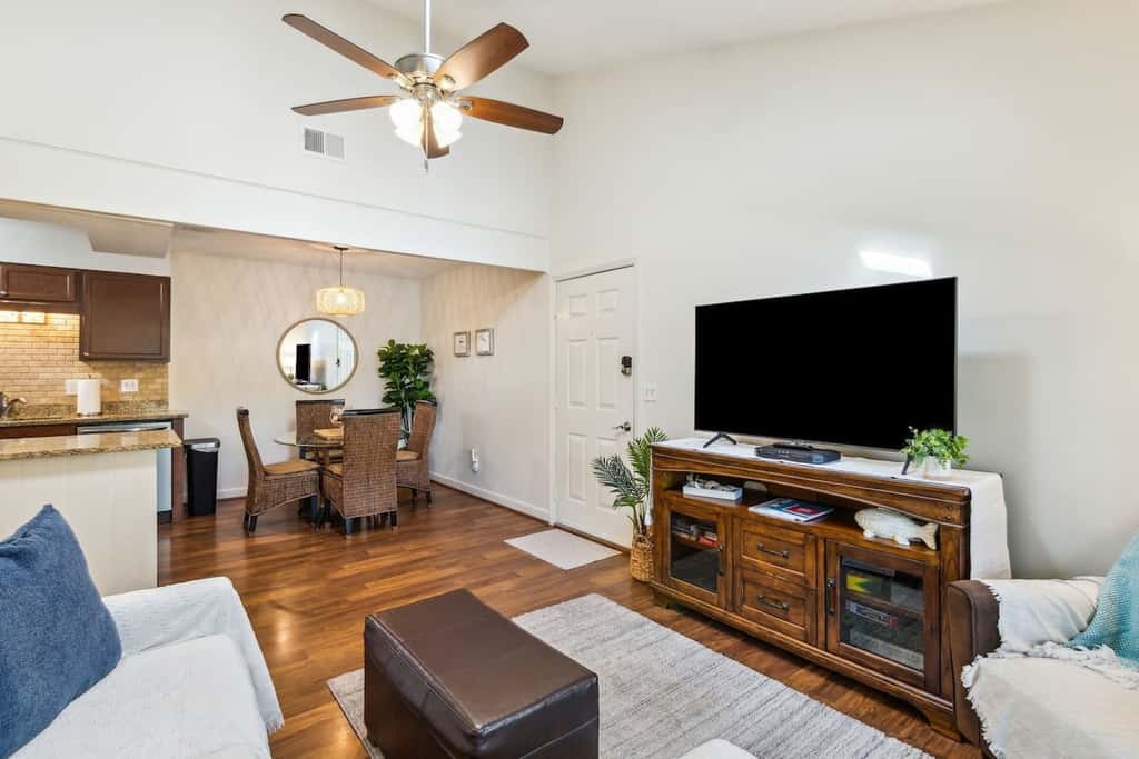 The SandPiper · Dog-Friendly 3BR • Walk to Beach • Pool