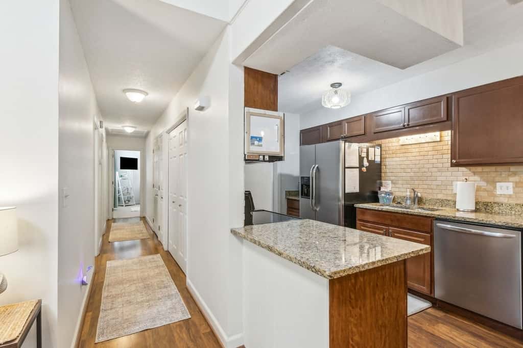 The SandPiper · Dog-Friendly 3BR • Walk to Beach • Pool