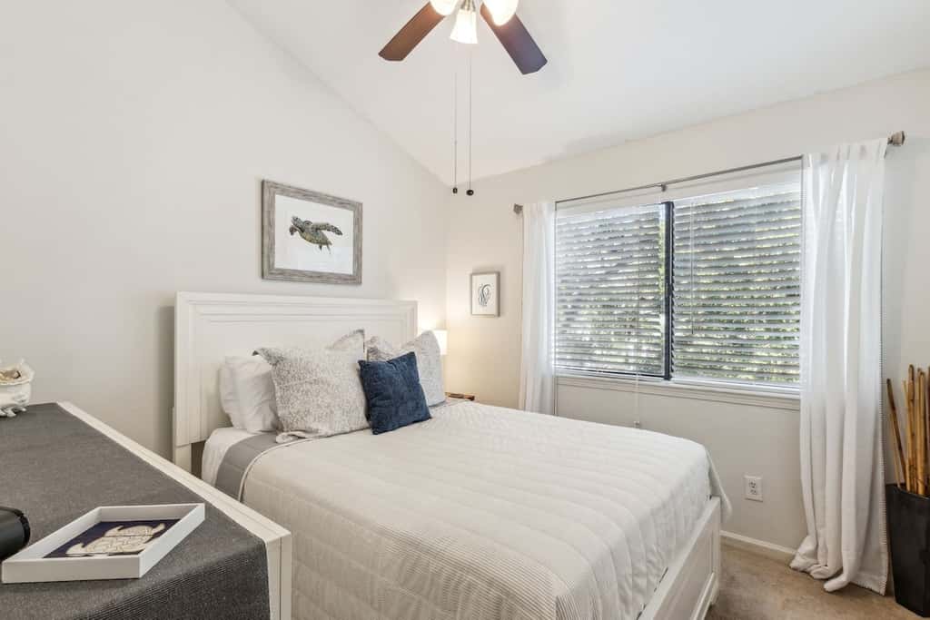 The SandPiper · Dog-Friendly 3BR • Walk to Beach • Pool