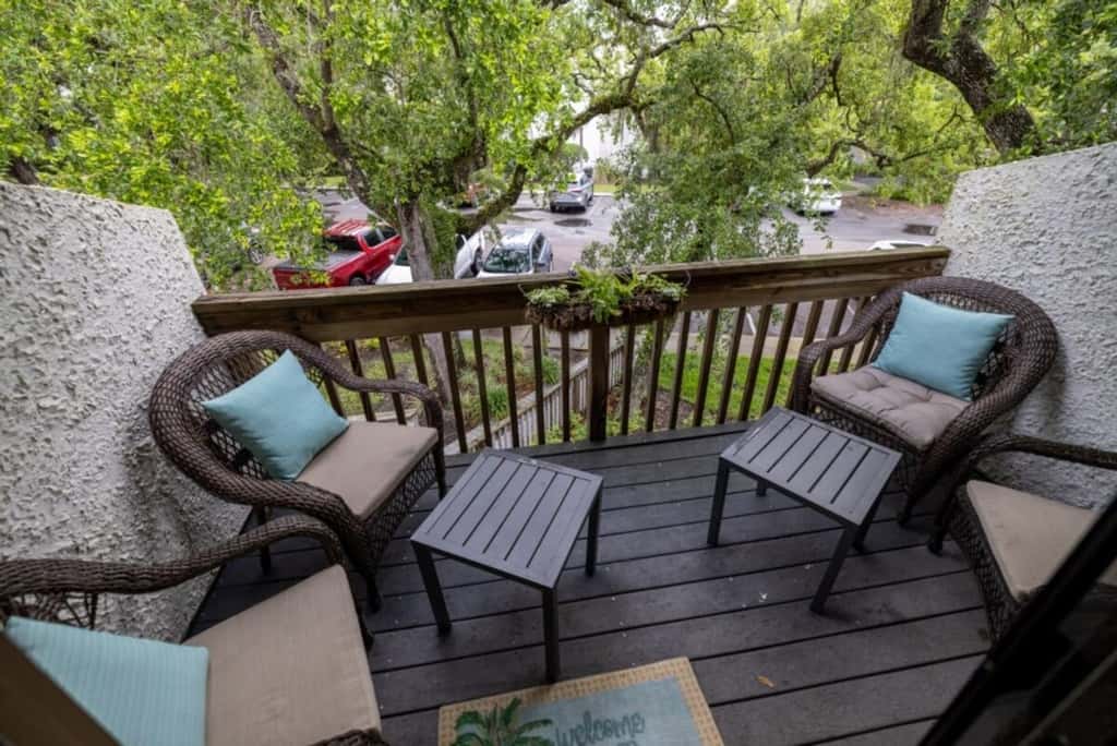 The SandPiper · Dog-Friendly 3BR • Walk to Beach • Pool
