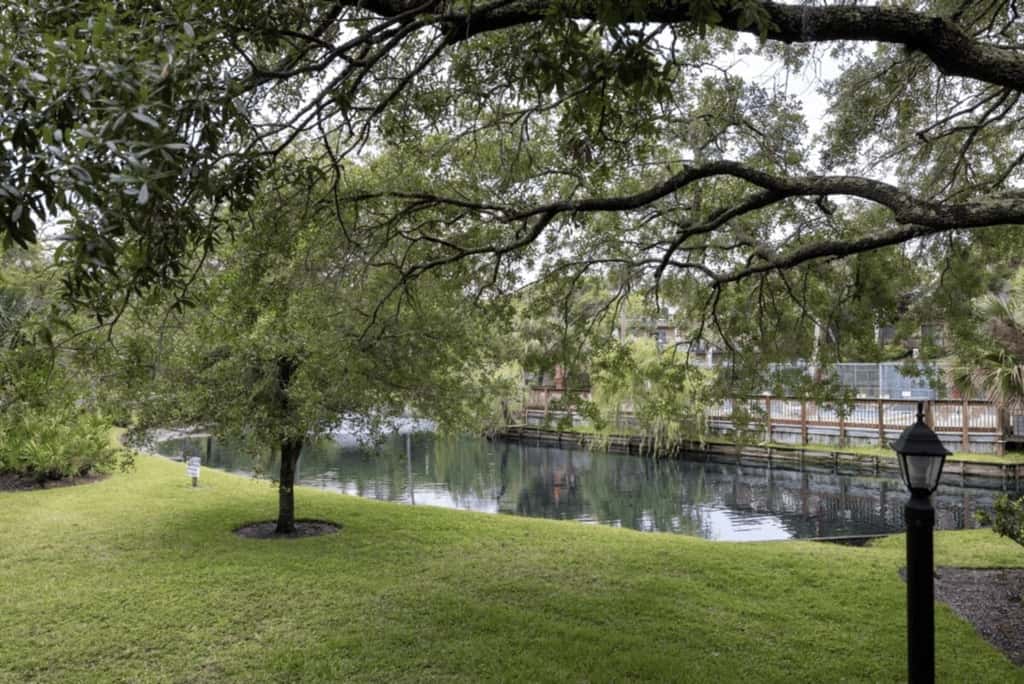 The SandPiper · Dog-Friendly 3BR • Walk to Beach • Pool