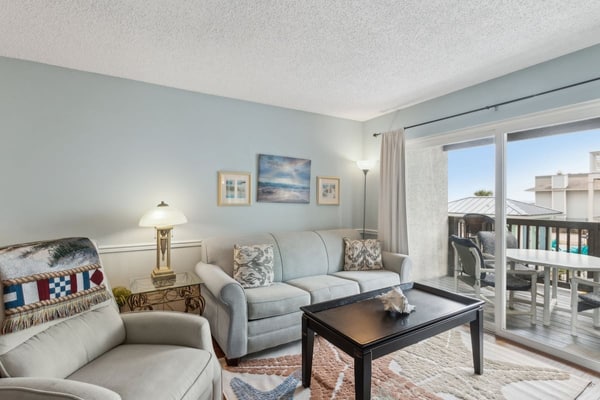 Beachfront 2BR • Pool • Direct Access