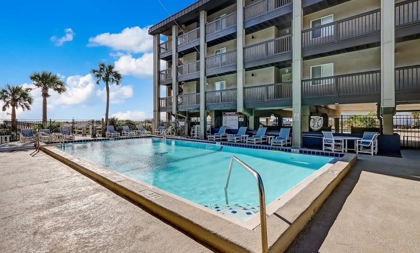 Beachfront 2BR • Pool • Direct Access