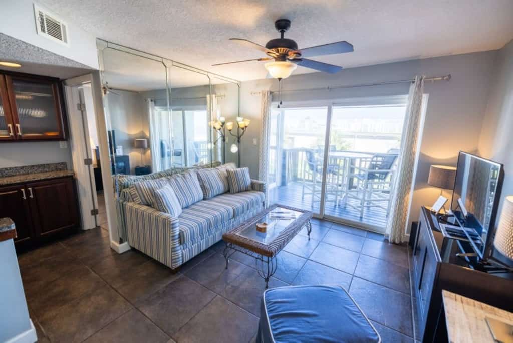 Drift Away – Beachfront 2BR w/ Balcony & Pool