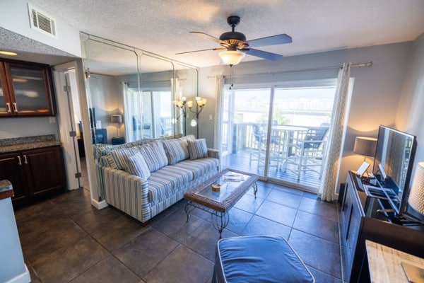 Drift Away – Beachfront 2BR w/ Balcony & Pool