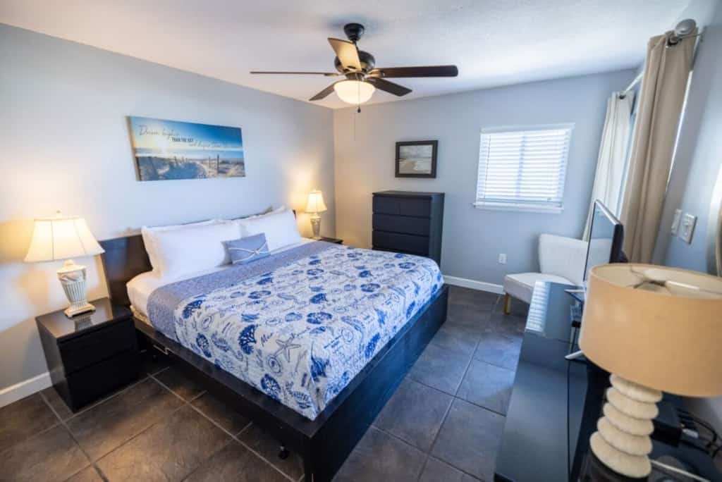 Drift Away – Beachfront 2BR w/ Balcony & Pool