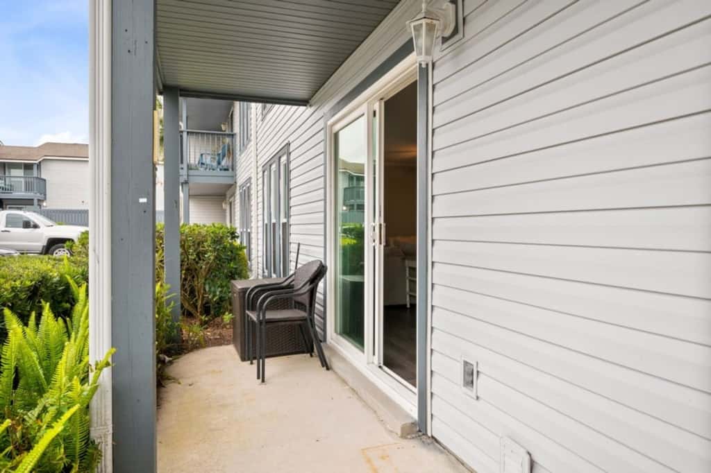 Paradise Walk · 3BR Condo • Pool • Walk to Beach • Sleeps 6