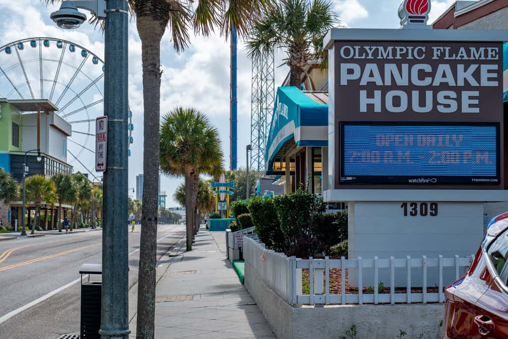 Myrtle Beach Oceanfront Escape at Yachtsman S1004