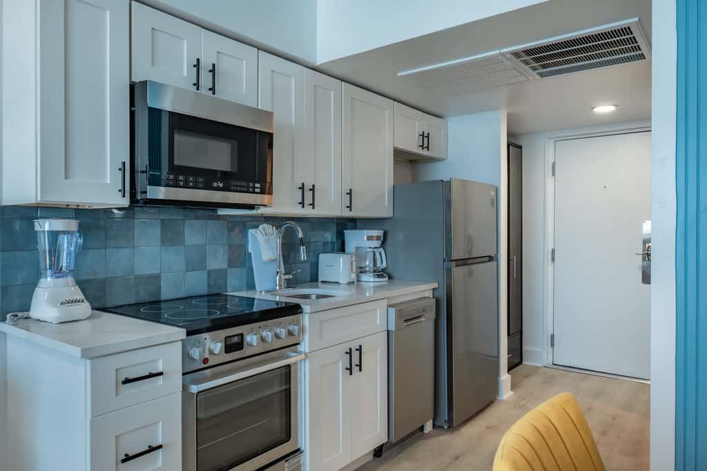 Myrtle Beach Oceanfront Escape at Yachtsman S1004