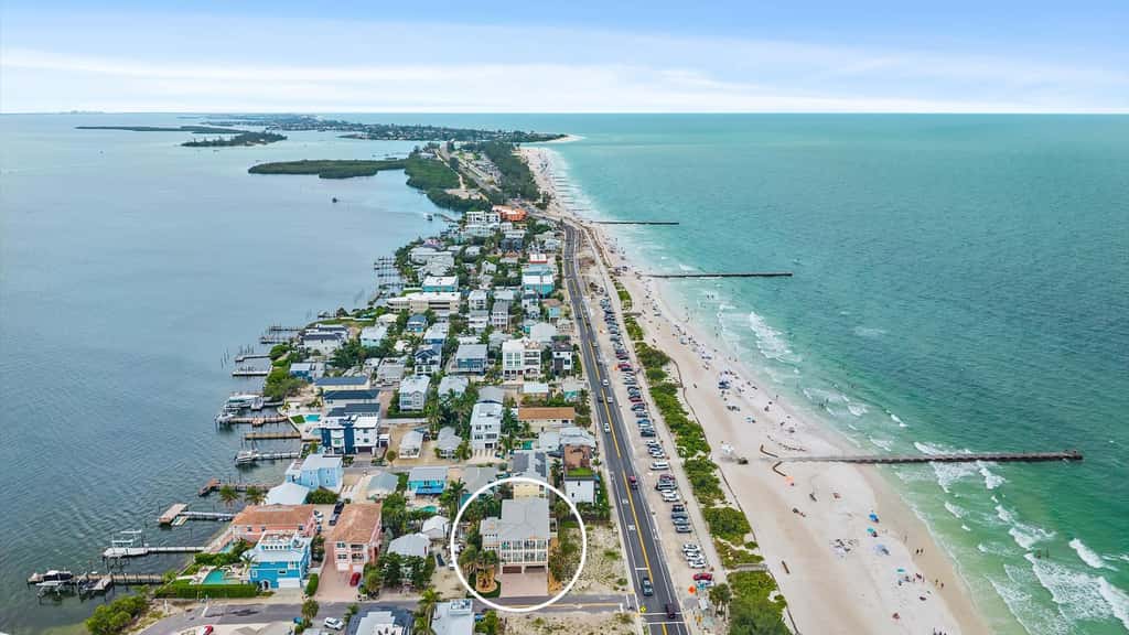 3rd Floor OceanView Condo Steps to Beach - Shared Pool & Putting Green - On-Site Parking