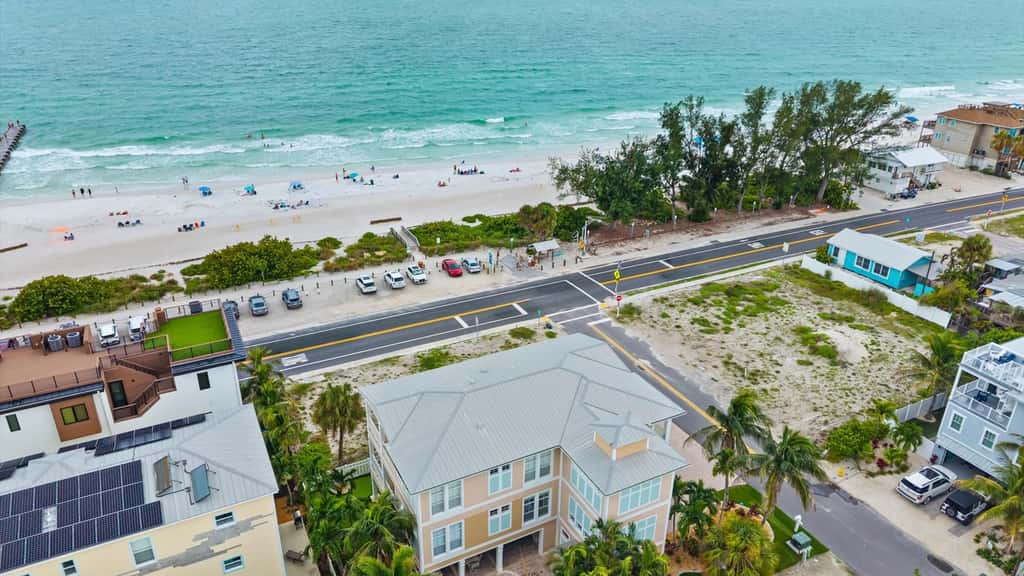 3rd Floor OceanView Condo Steps to Beach - Shared Pool & Putting Green - On-Site Parking