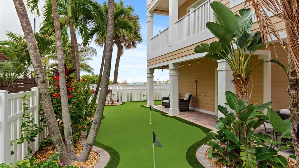 3rd Floor OceanView Condo Steps to Beach - Shared Pool & Putting Green - On-Site Parking