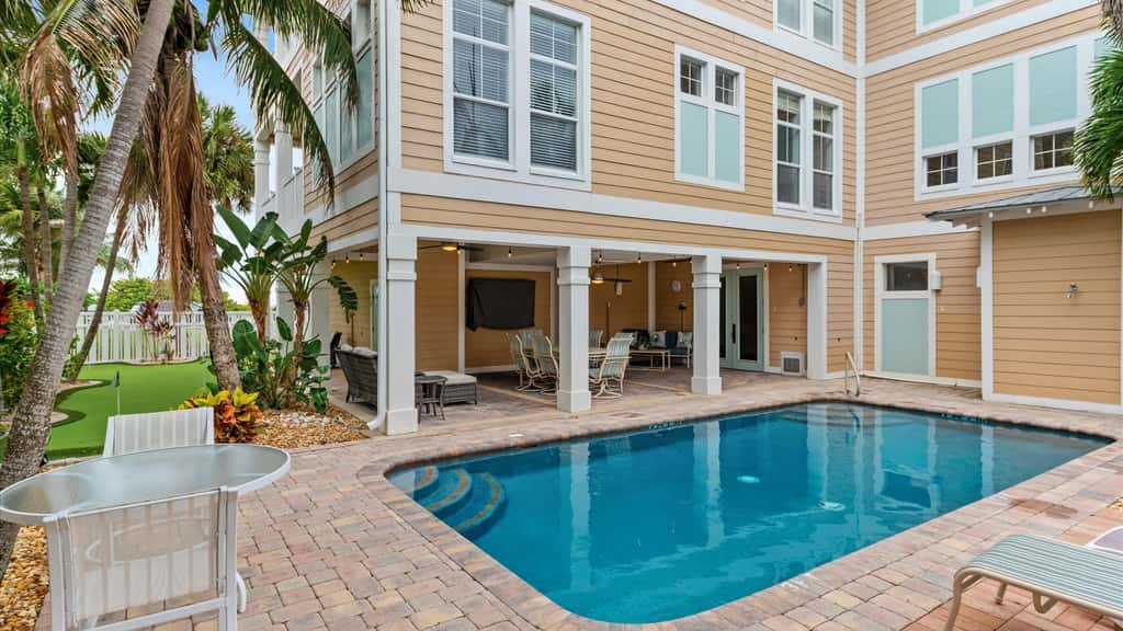 3rd Floor OceanView Condo Steps to Beach - Shared Pool & Putting Green - On-Site Parking
