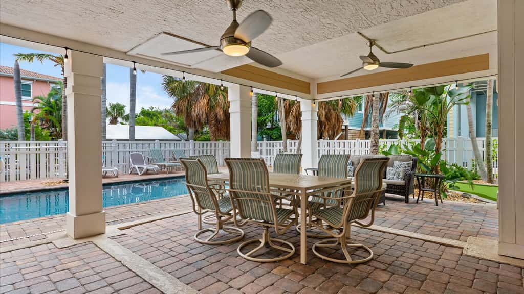 3rd Floor OceanView Condo Steps to Beach - Shared Pool & Putting Green - On-Site Parking