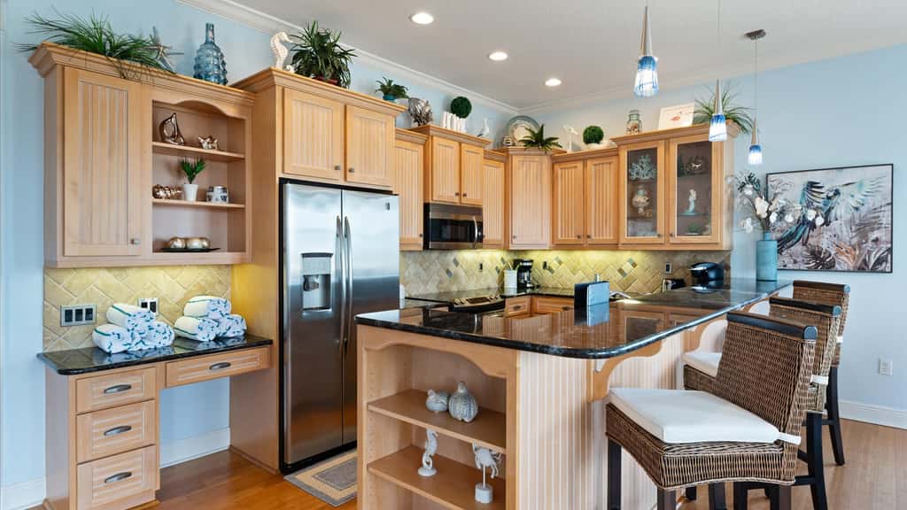 3rd Floor OceanView Condo Steps to Beach - Shared Pool & Putting Green - On-Site Parking