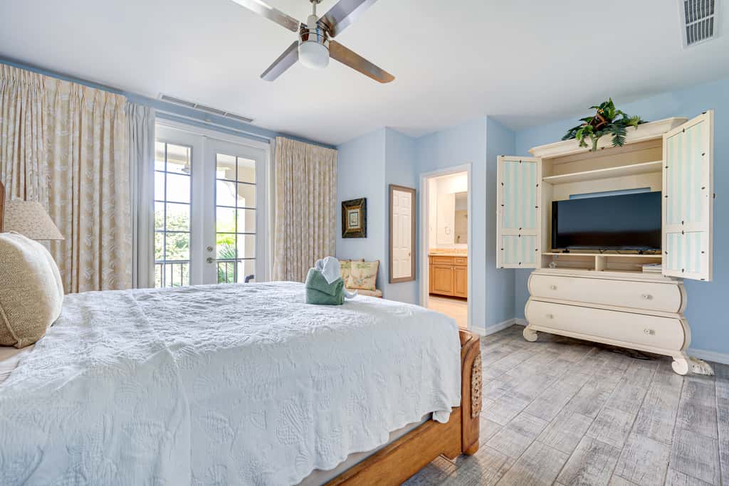 Pacifico Townhome w/ 4 Resort Pools & Beach Club!