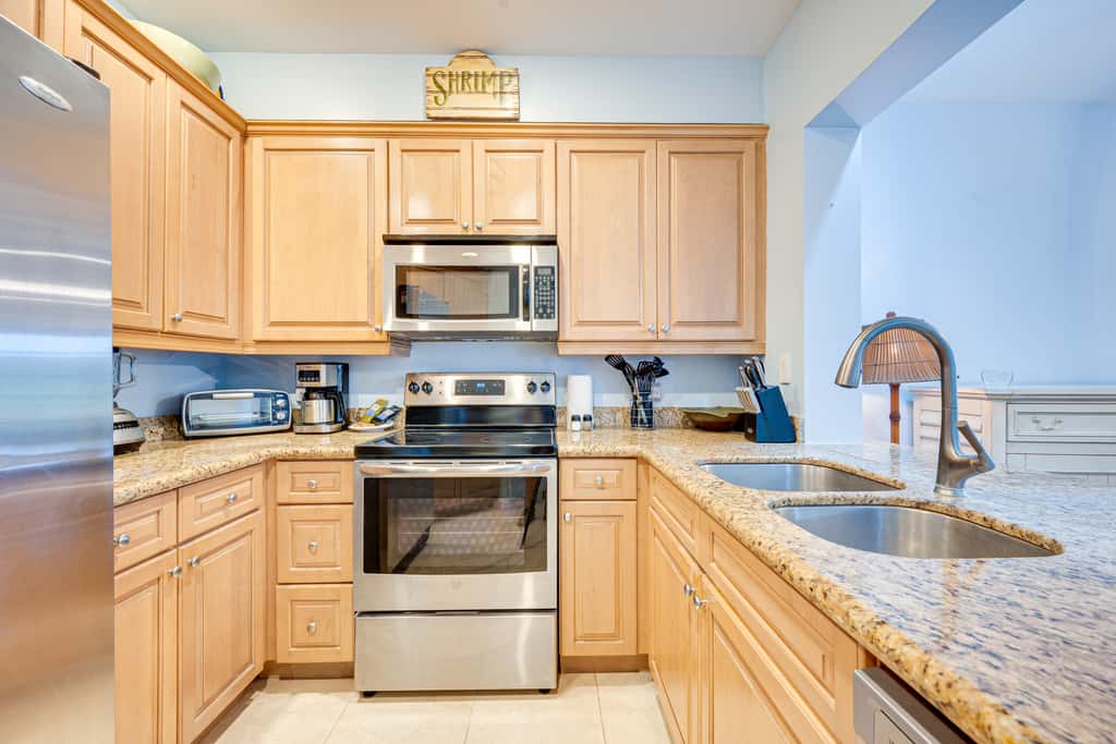 Pacifico Townhome w/ 4 Resort Pools & Beach Club!