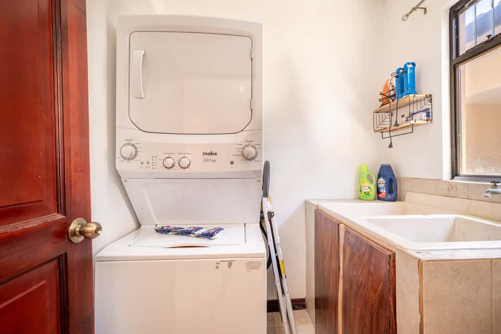 3 Mi to Tamarindo & Beach: Cozy 2BR Home