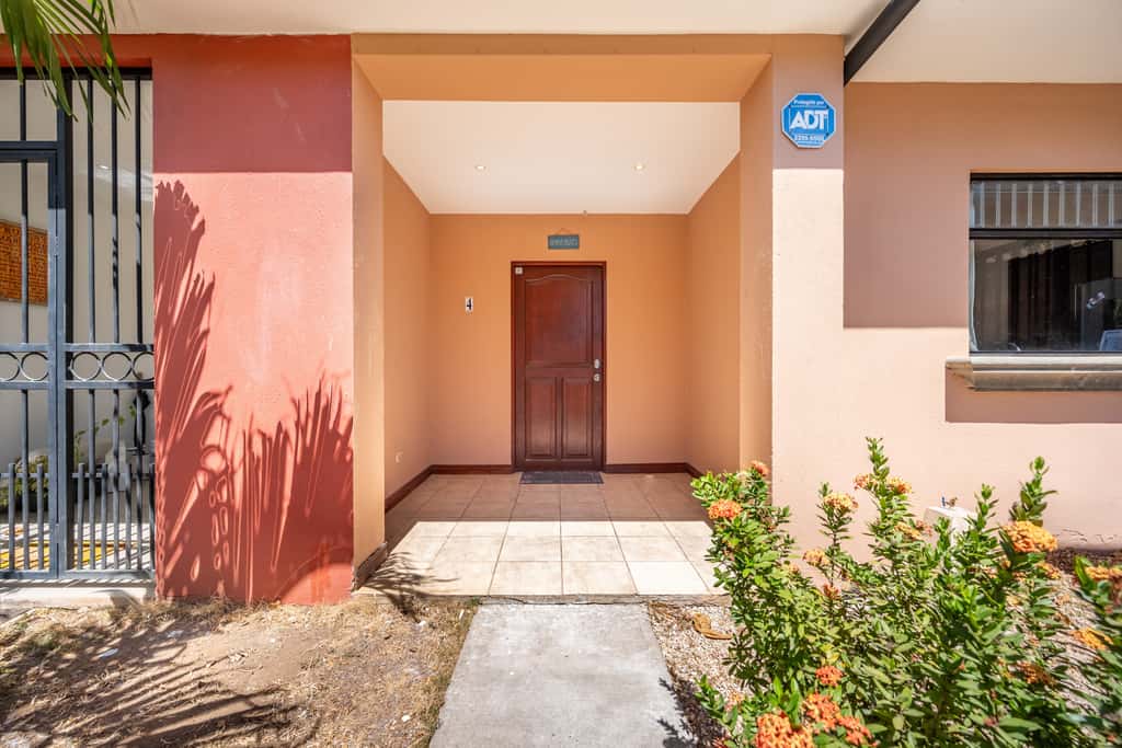3 Mi to Tamarindo & Beach: Cozy 2BR Home