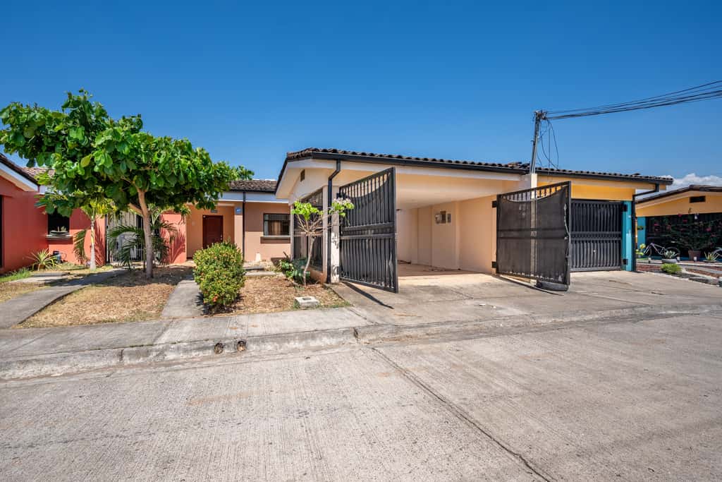 3 Mi to Tamarindo & Beach: Cozy 2BR Home