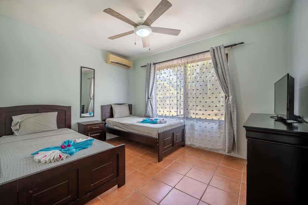 Walk to Playa Ocotal! 2BR Condo w/ Pool