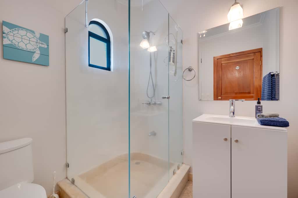 Walk to the Beach & Town! Tamarindo Condo