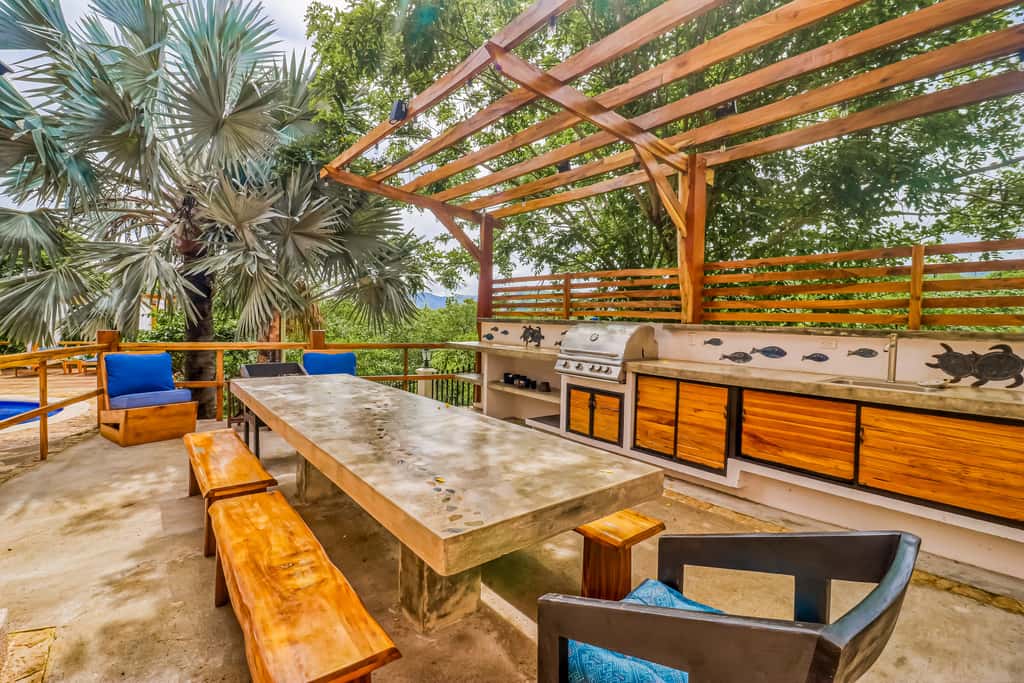 Walk to Ocean! Flamingo Beach Condo w/ Pool Access