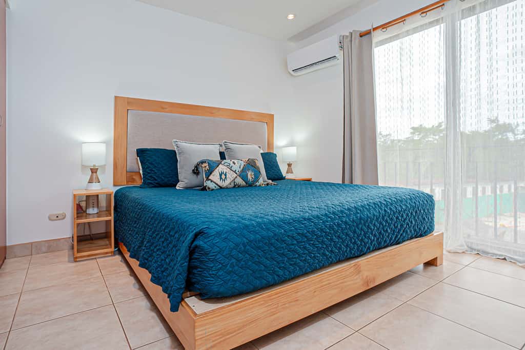 3 Mi to Beach: Modern Santa Cruz 2BR Condo