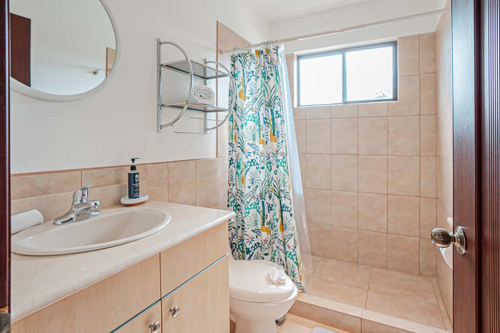 3 Mi to Beach: Modern Santa Cruz 2BR Condo