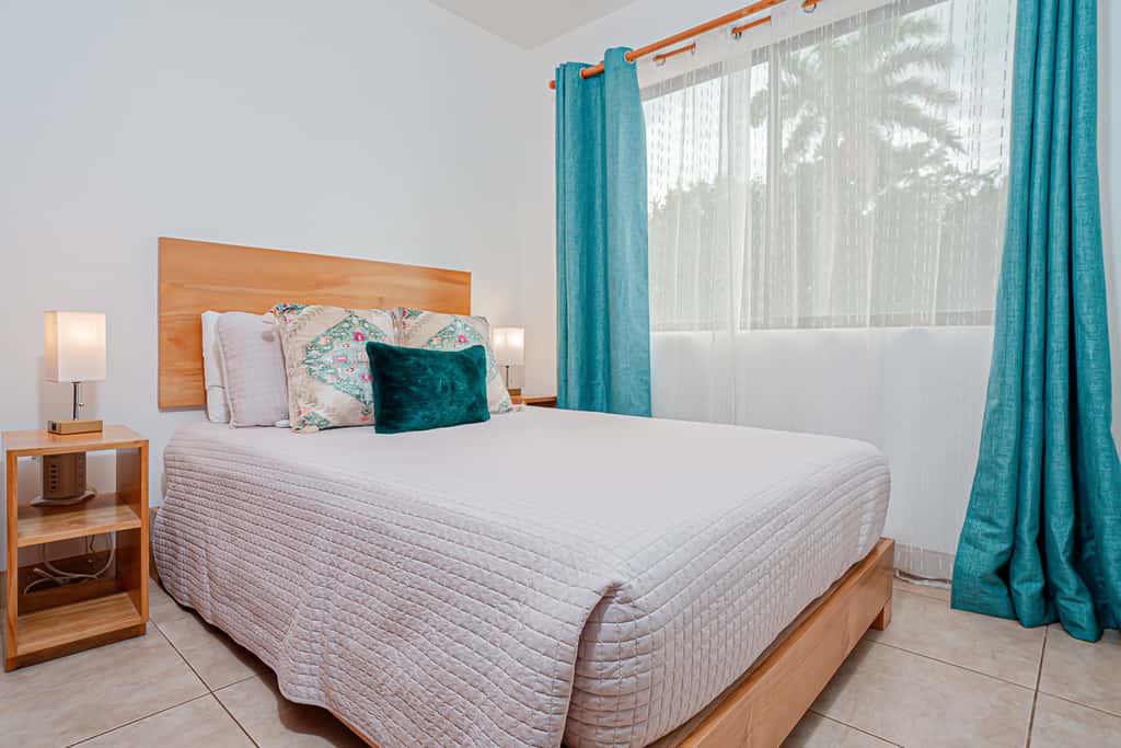 3 Mi to Beach: Modern Santa Cruz 2BR Condo