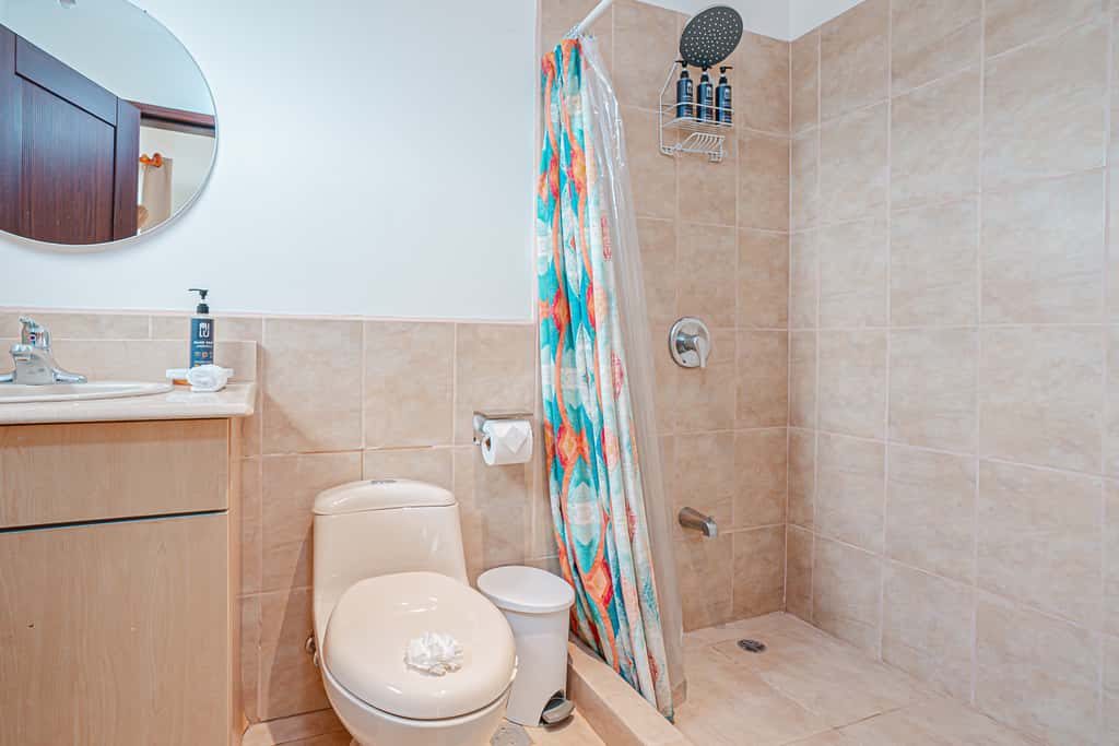 3 Mi to Beach: Modern Santa Cruz 2BR Condo