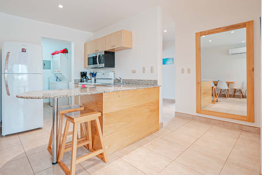 3 Mi to Beach: Modern Santa Cruz 2BR Condo