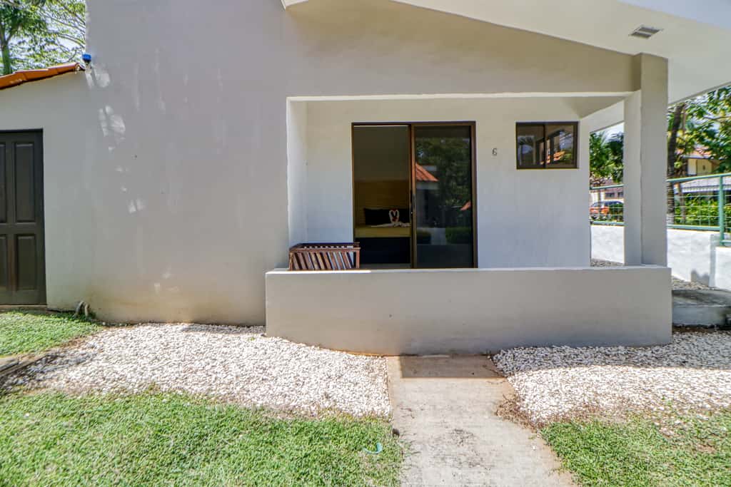 Studio w/ Resort-Style Pool, Walk to Beach!