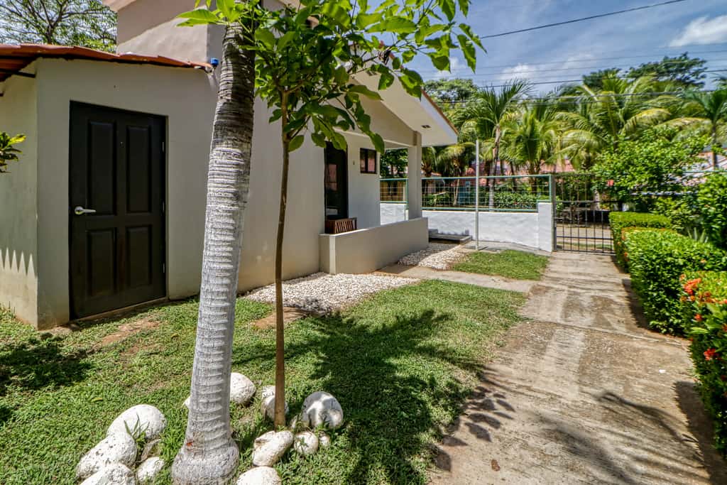 Studio w/ Resort-Style Pool, Walk to Beach!
