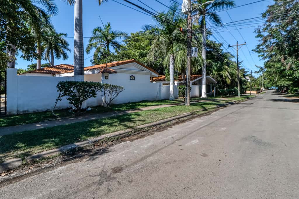 Studio w/ Resort-Style Pool, Walk to Beach!